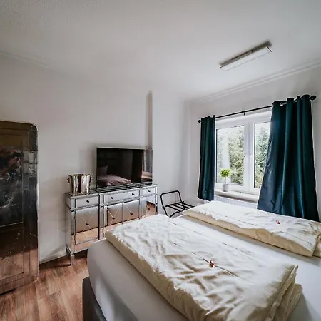 Robrooks Garni Hotel Hiddenhausen