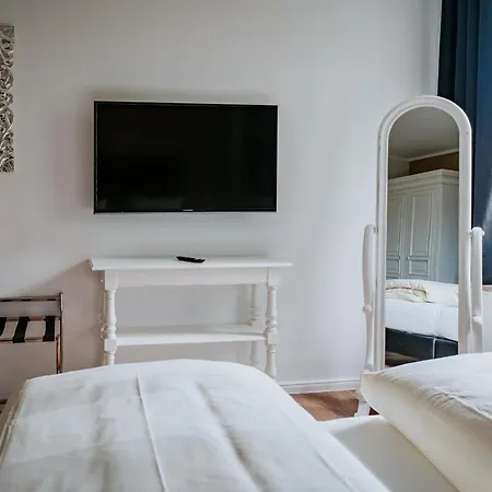 Robrooks Hotel Garni