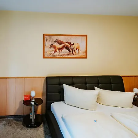 Robrooks Garni * Hiddenhausen