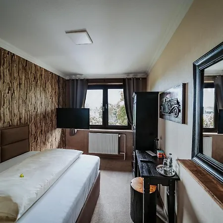 Robrooks Garni Hotel