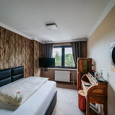 Robrooks Garni Hotel *