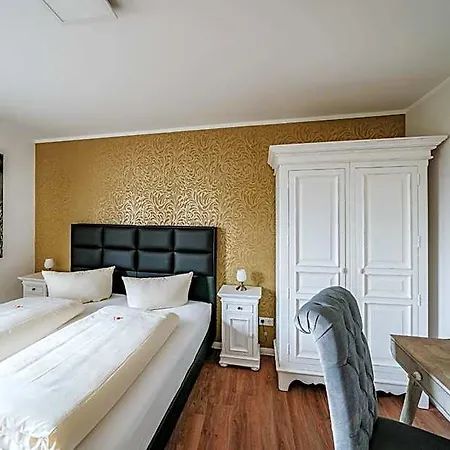 Robrooks Garni Hotel Hiddenhausen
