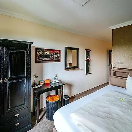 Robrooks Garni Hotel Hiddenhausen