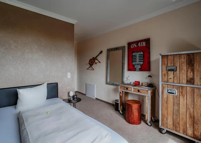 Hotel Robrooks Garni Hiddenhausen