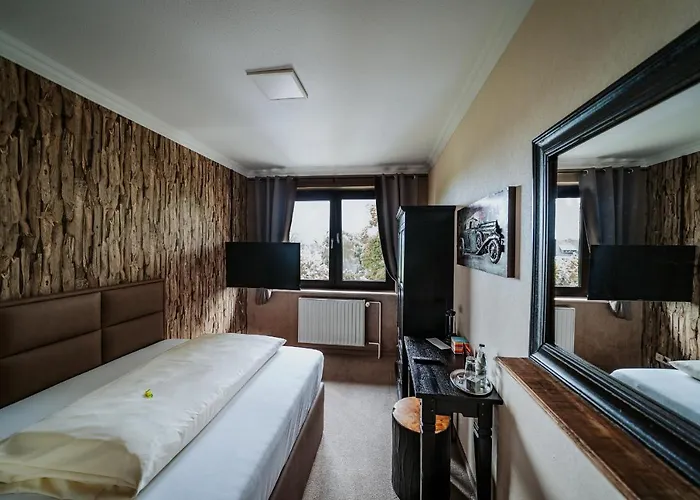 Robrooks Garni Hotel