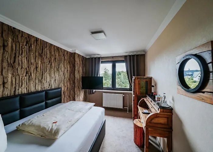 Robrooks Garni Hotel *