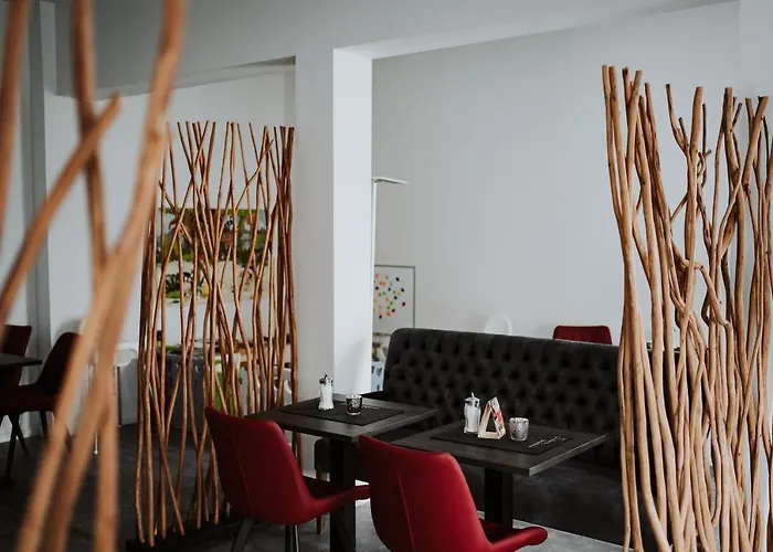 Robrooks Garni Hotel